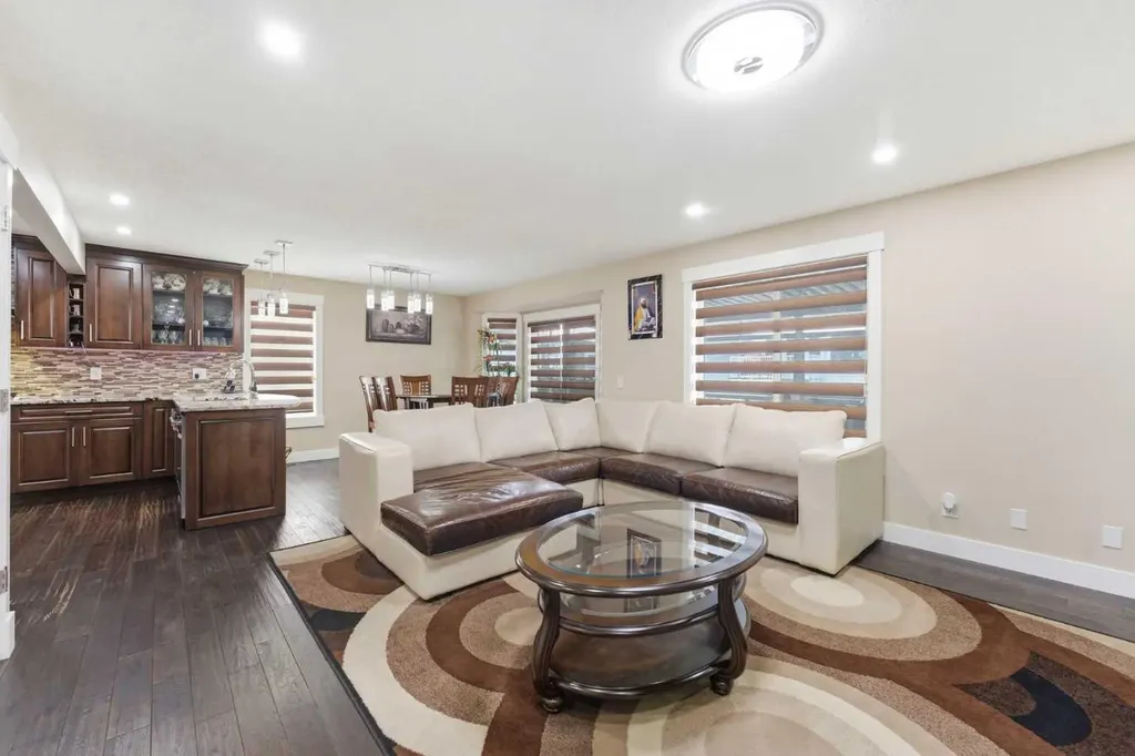 171 Coral Springs Park NE Calgary AB T3J 3Y2