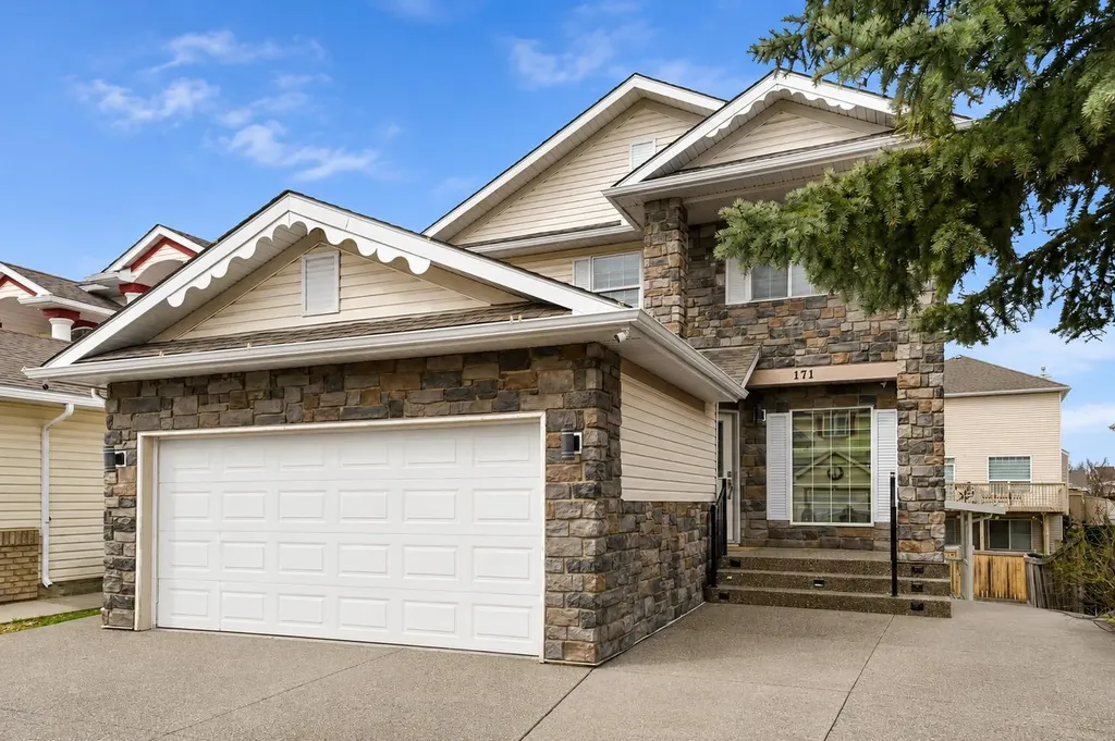 171 Coral Springs Park NE Calgary AB T3J 3Y2