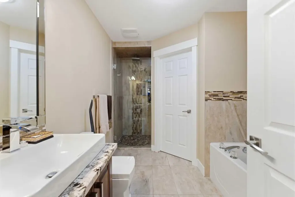 171 Coral Springs Park NE Calgary AB T3J 3Y2