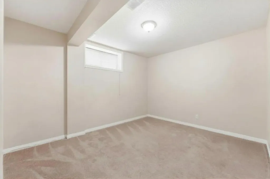 171 Coral Springs Park NE Calgary AB T3J 3Y2