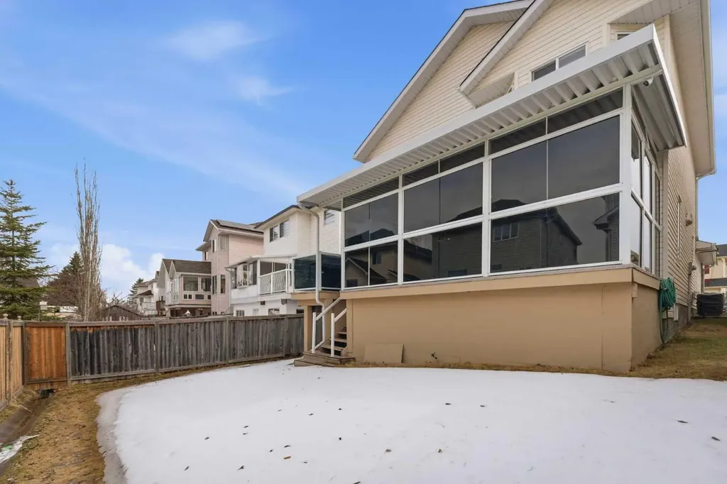 171 Coral Springs Park NE Calgary AB T3J 3Y2