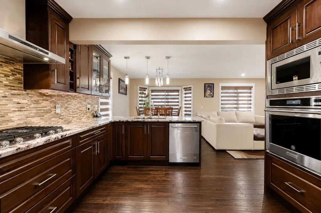 171 Coral Springs Park NE Calgary AB T3J 3Y2