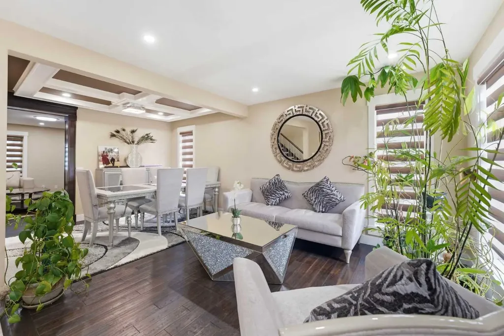 171 Coral Springs Park NE Calgary AB T3J 3Y2