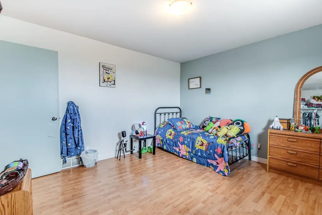 902 Range Road 65 Redcliff AB T0J 2P0