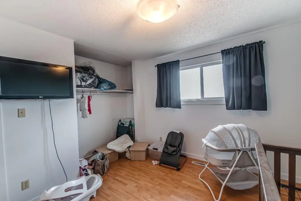 902 Range Road 65 Redcliff AB T0J 2P0