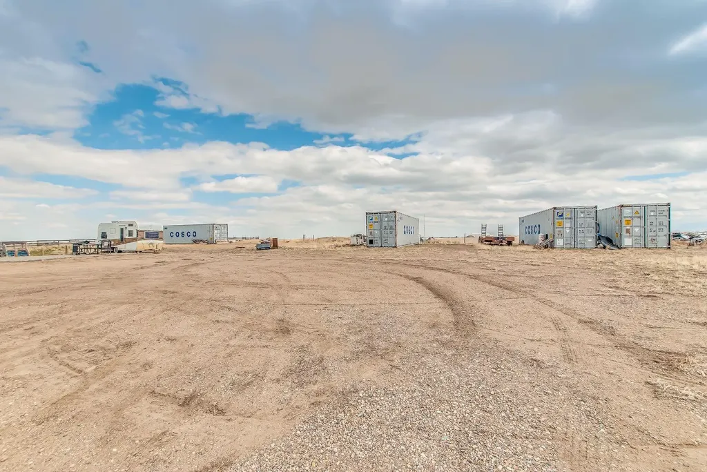 902 Range Road 65 Redcliff AB T0J 2P0