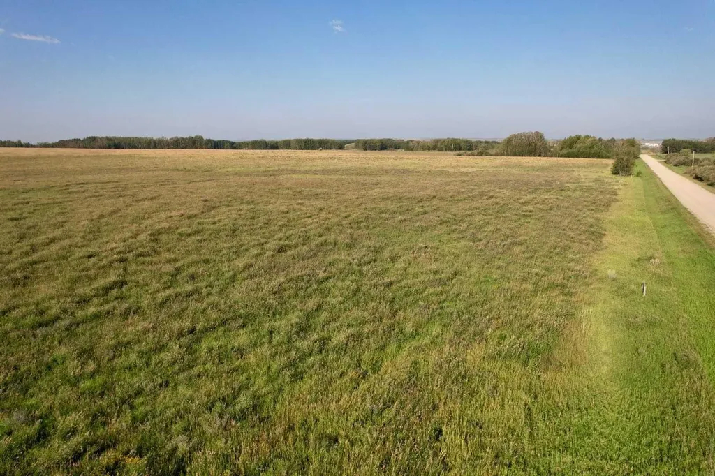 In Kneehill County Rural Kneehill County AB T0M 2A0
