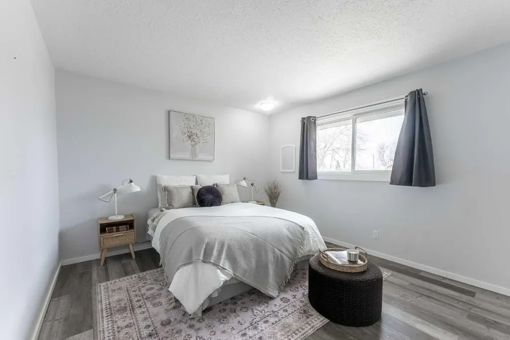 235 15 Street N Lethbridge AB T1H 2X5