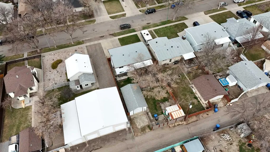 235 15 Street N Lethbridge AB T1H 2X5