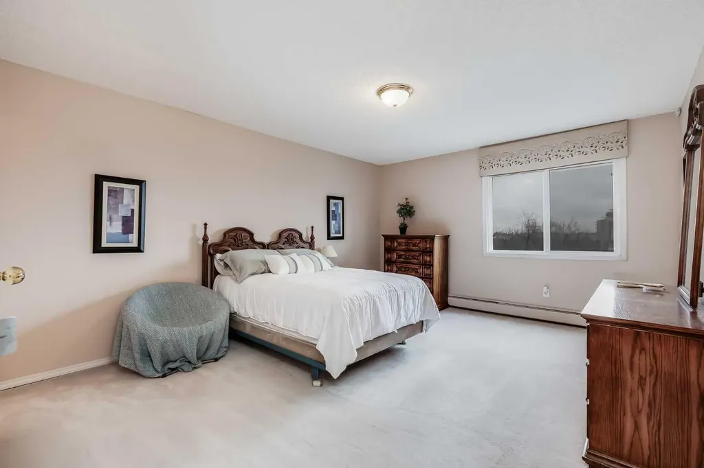 8948 Elbow Drive SW Calgary AB T2V 0H9