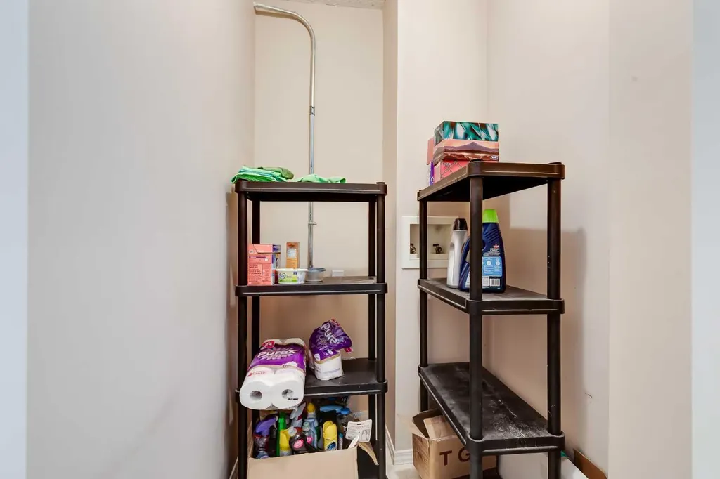 8948 Elbow Drive SW Calgary AB T2V 0H9