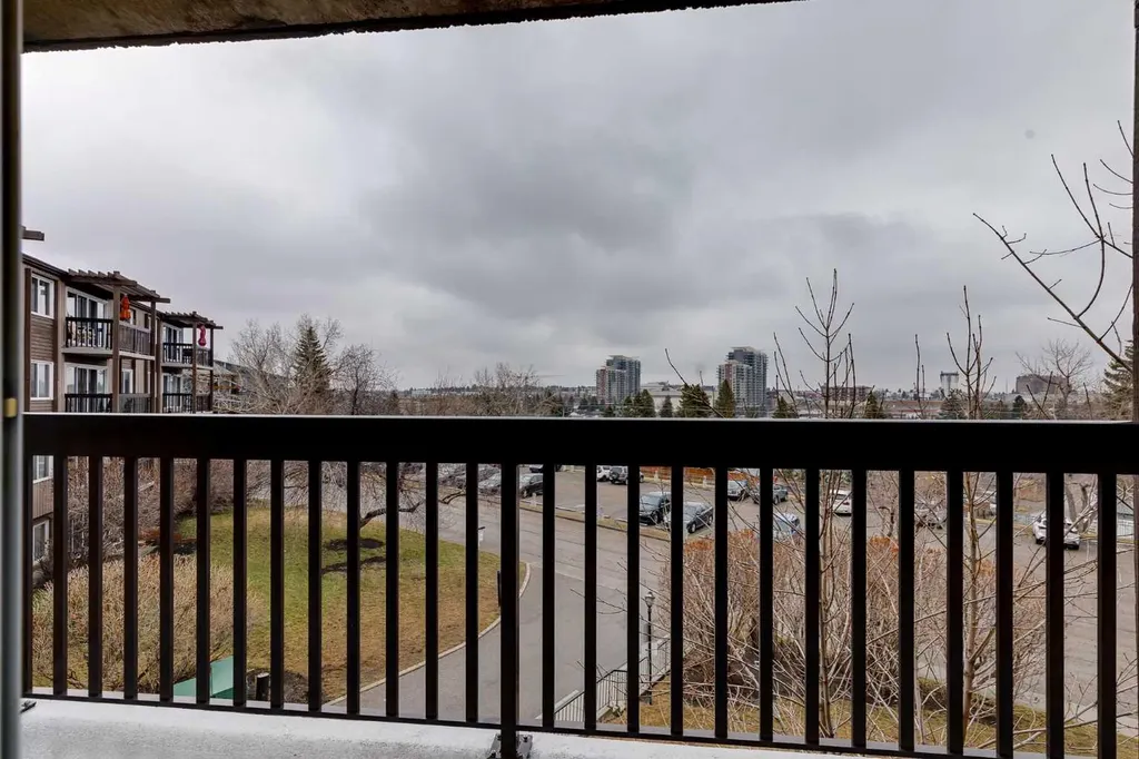 8948 Elbow Drive SW Calgary AB T2V 0H9