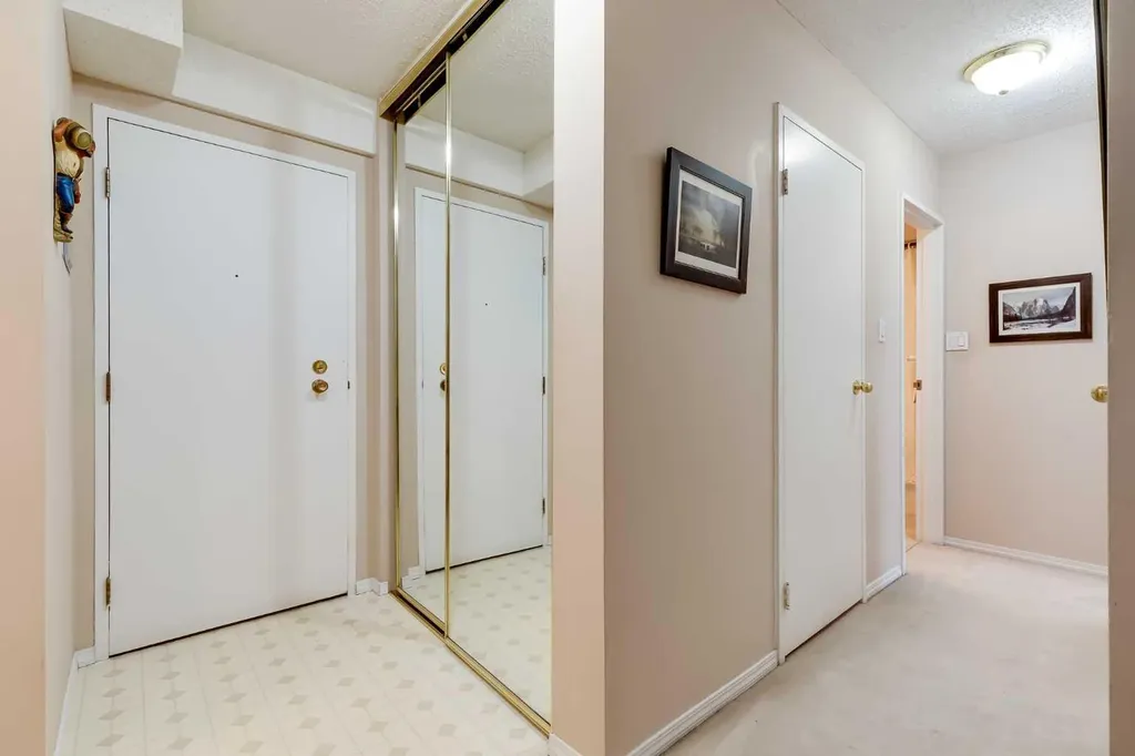 8948 Elbow Drive SW Calgary AB T2V 0H9
