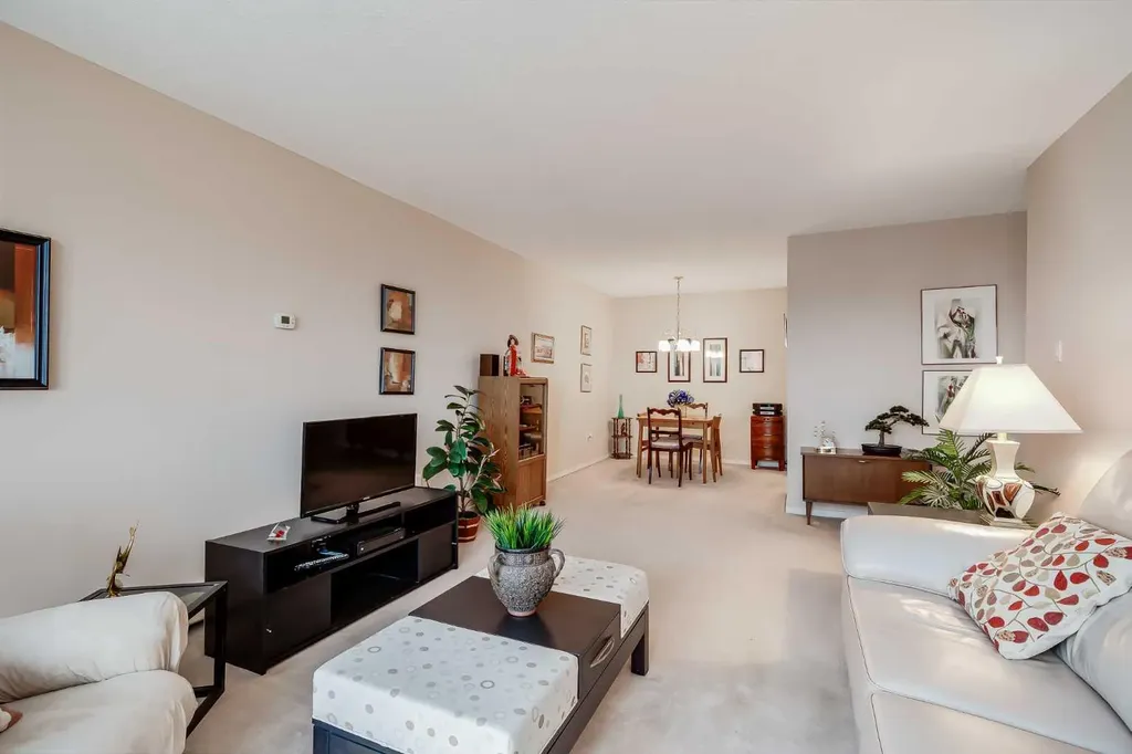 8948 Elbow Drive SW Calgary AB T2V 0H9