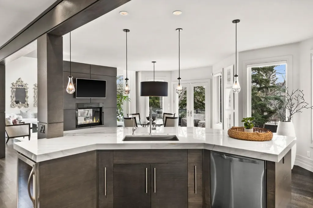 122 Aspen Ridge Place SW Calgary AB T3H0J6