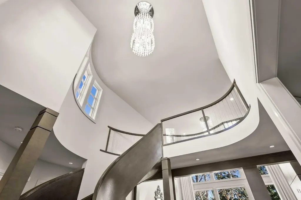 122 Aspen Ridge Place SW Calgary AB T3H0J6
