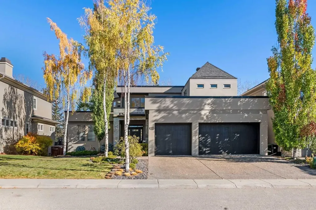 122 Aspen Ridge Place SW Calgary AB T3H0J6