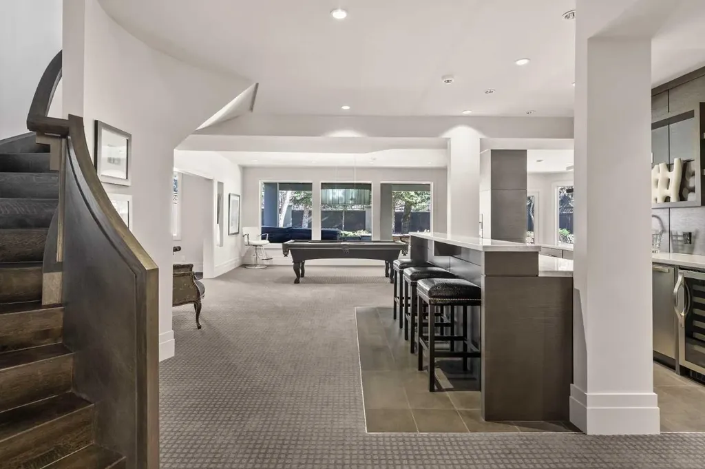 122 Aspen Ridge Place SW Calgary AB T3H0J6