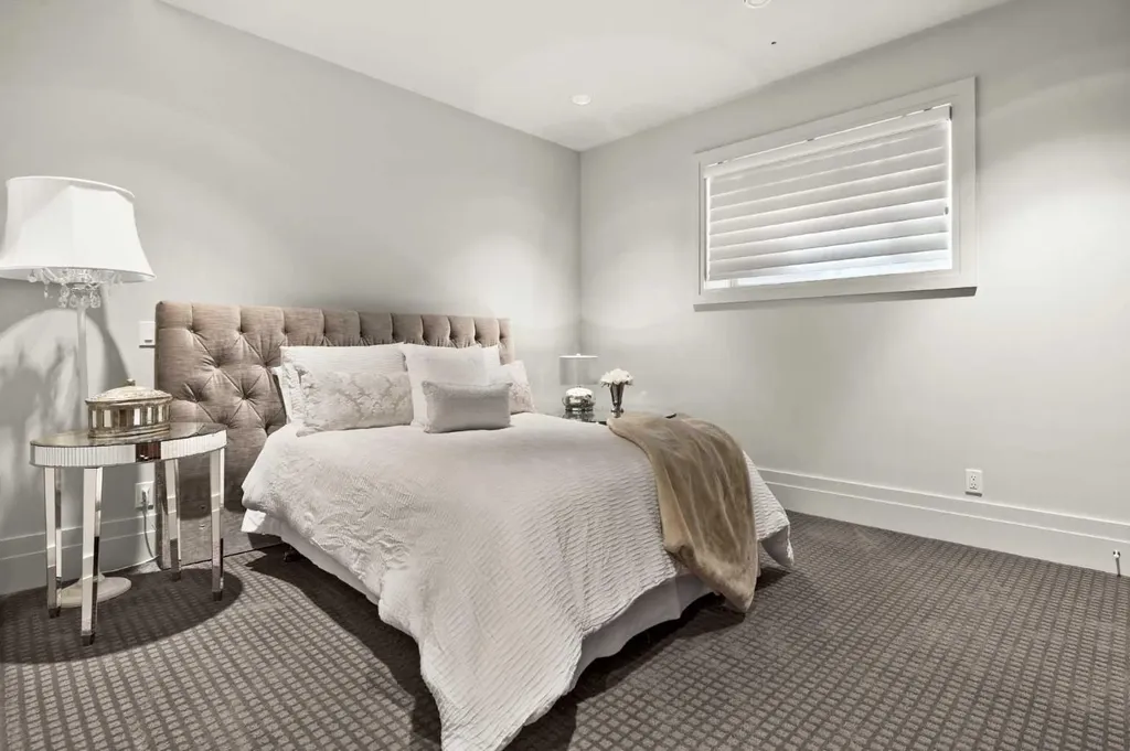 122 Aspen Ridge Place SW Calgary AB T3H0J6