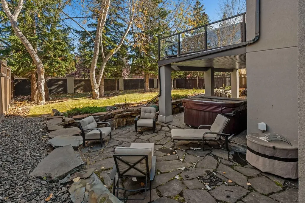 122 Aspen Ridge Place SW Calgary AB T3H0J6