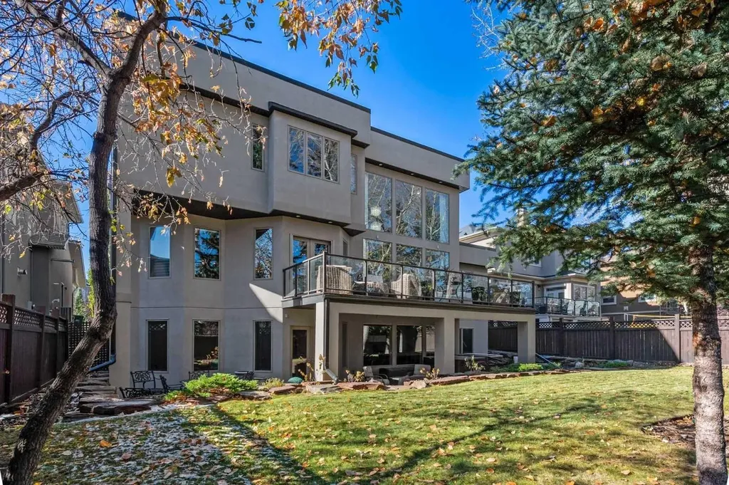 122 Aspen Ridge Place SW Calgary AB T3H0J6