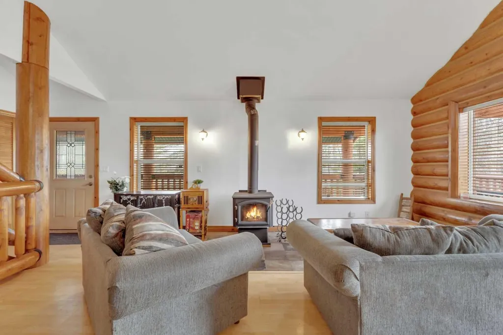 1345 Balm Road Sunbreaker Cove AB T0C 0J0
