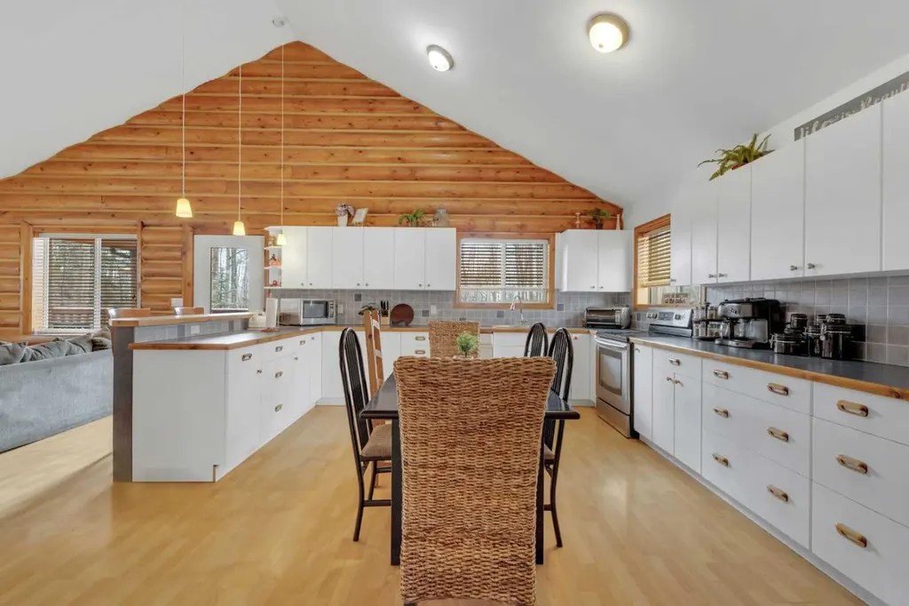 1345 Balm Road Sunbreaker Cove AB T0C 0J0