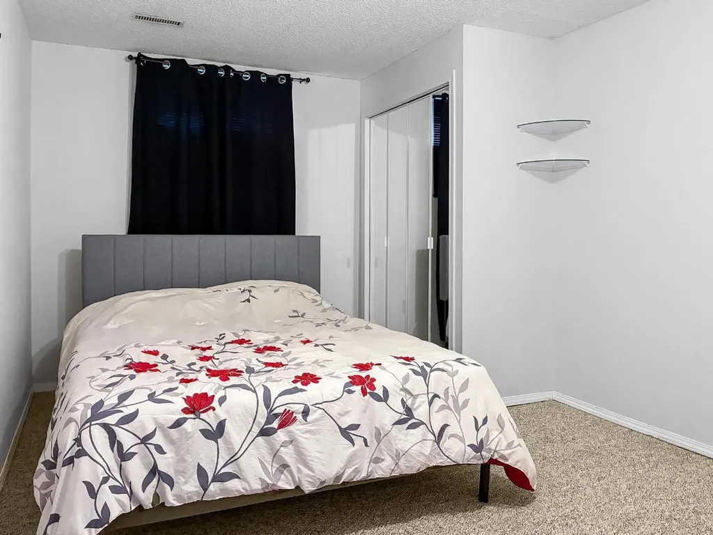 6609 Enevold Drive Camrose AB T4V 3J9
