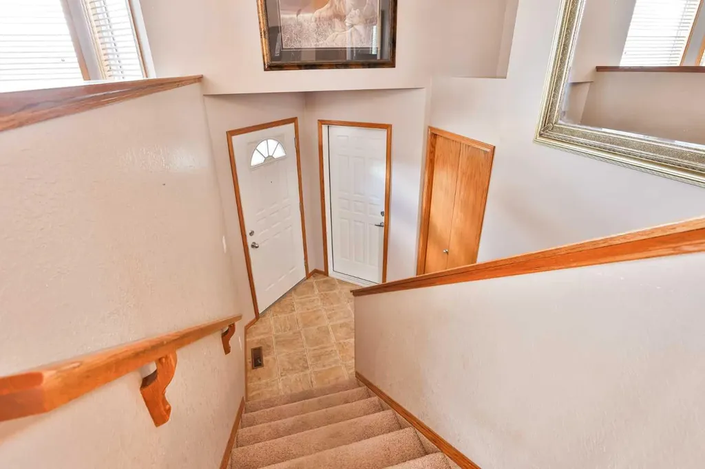 38 St James Crescent N Lethbridge AB T1H 6M5