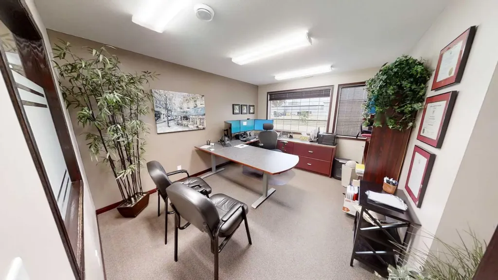 9824 97 Avenue Grande Prairie AB T8V 7K2