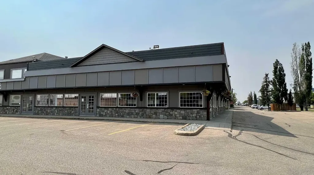 9824 97 Avenue Grande Prairie AB T8V 7K2