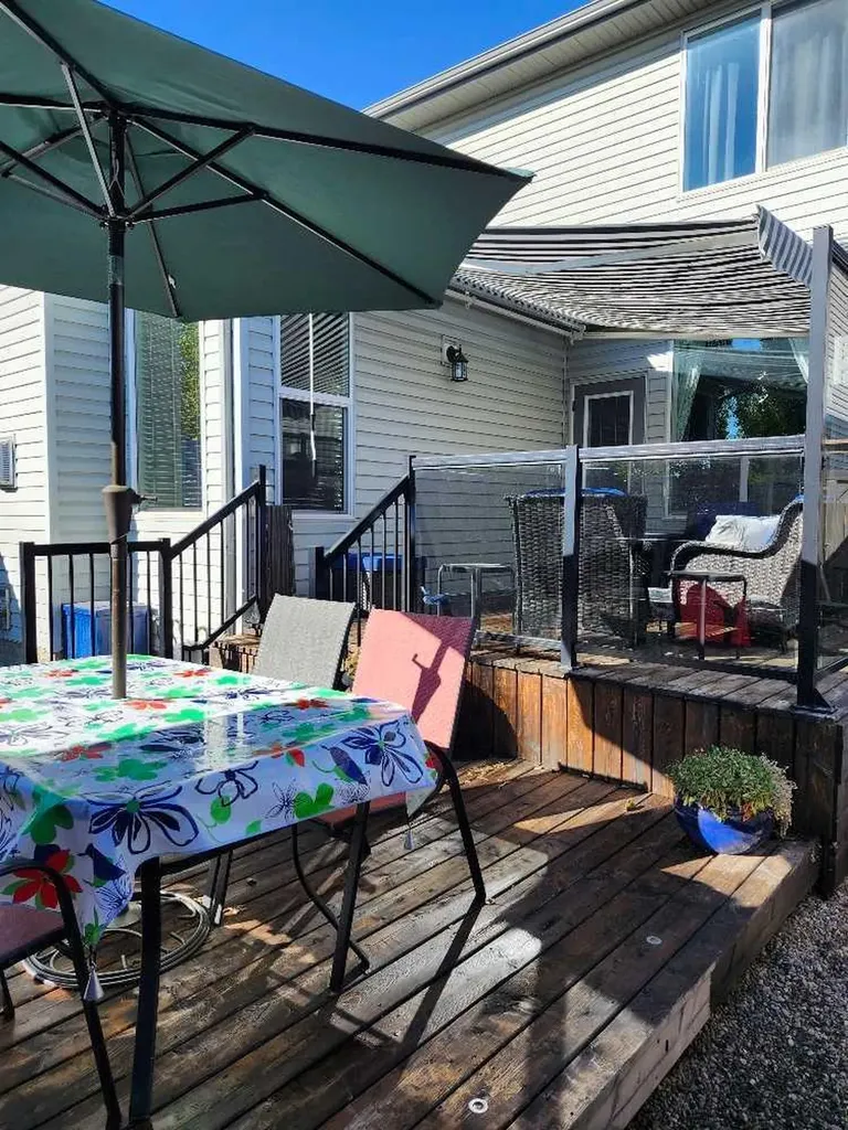 23 Cranberry Circle SE Calgary AB T3M 0M1