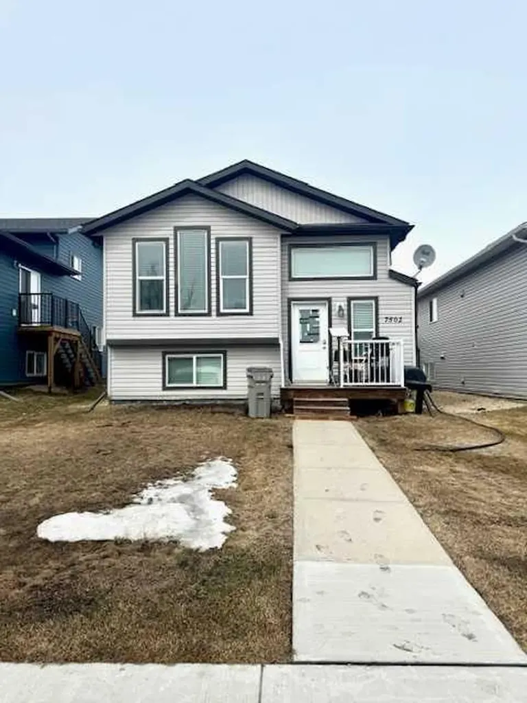 7502 114 Street Grande Prairie AB T8W0K2