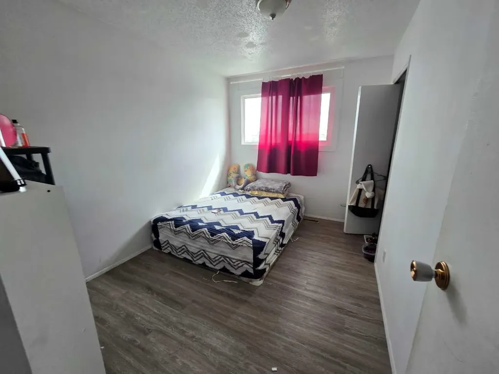 22 Whitman Close NE Calgary AB Y1Y 4H4
