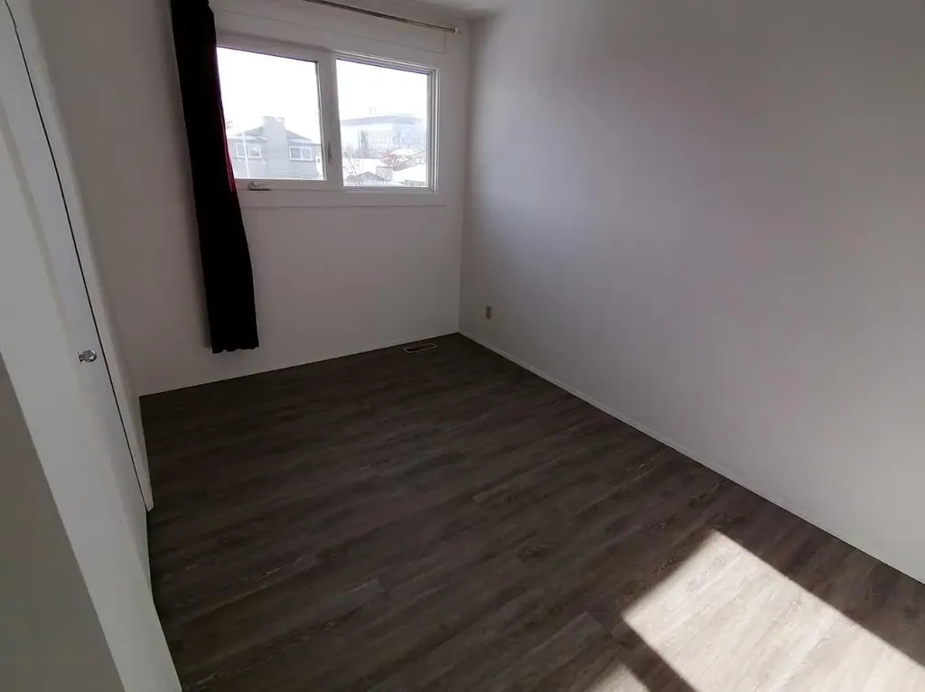 22 Whitman Close NE Calgary AB Y1Y 4H4