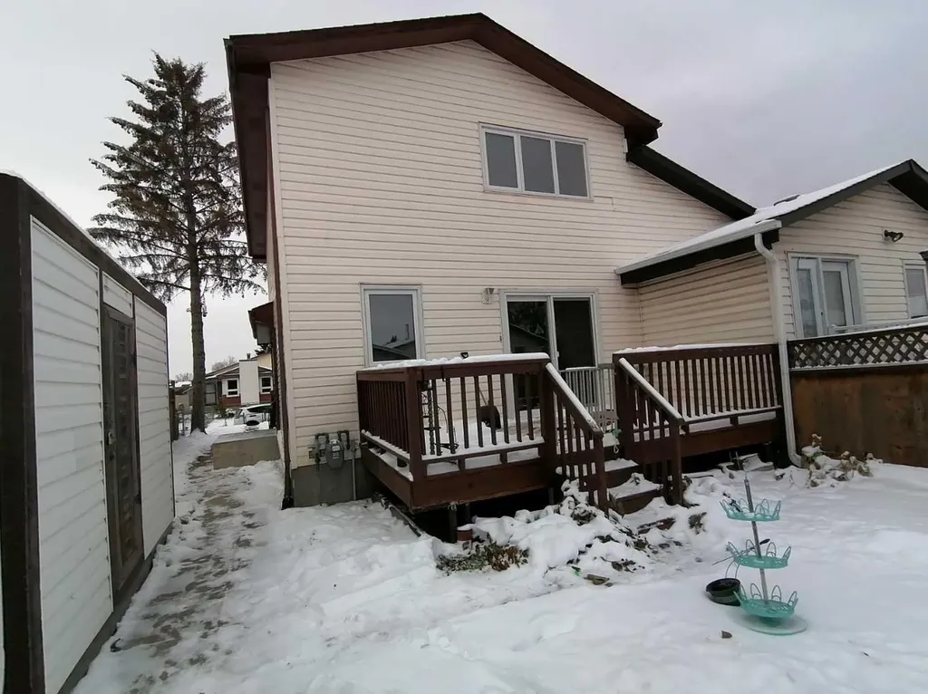 22 Whitman Close NE Calgary AB Y1Y 4H4