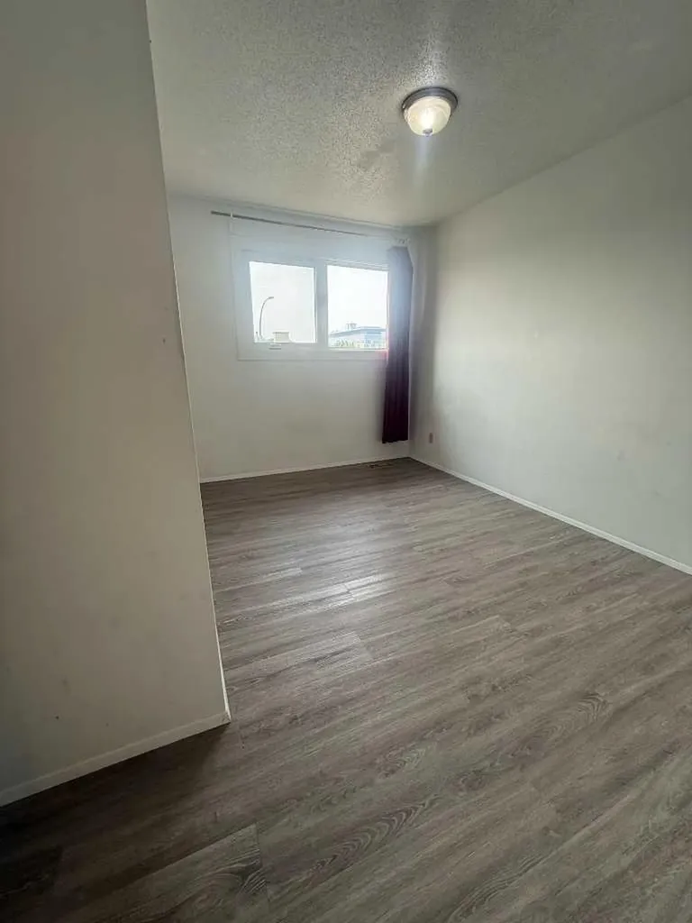 22 Whitman Close NE Calgary AB Y1Y 4H4