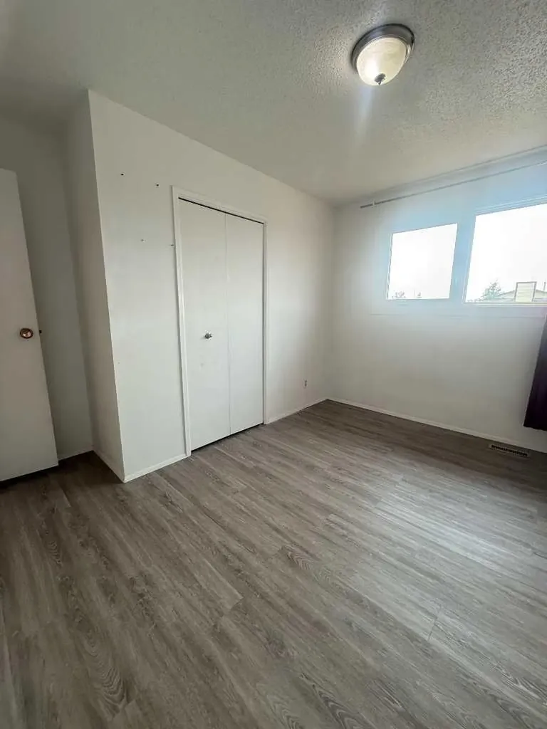 22 Whitman Close NE Calgary AB Y1Y 4H4