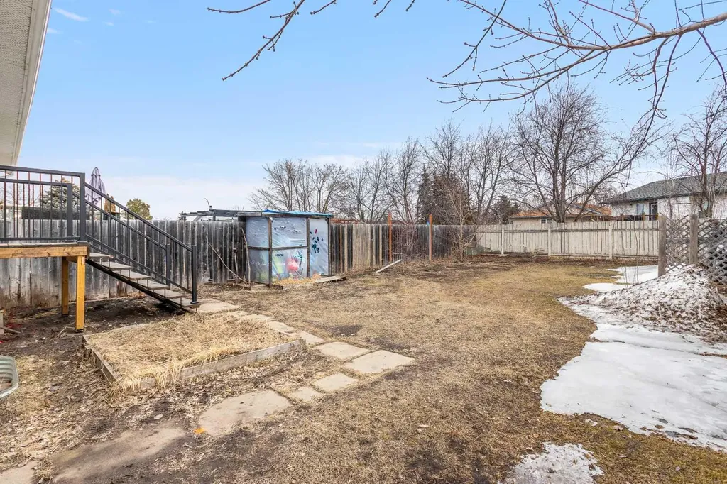 2725 47 Avenue Lloydminster SK S9V 1H3