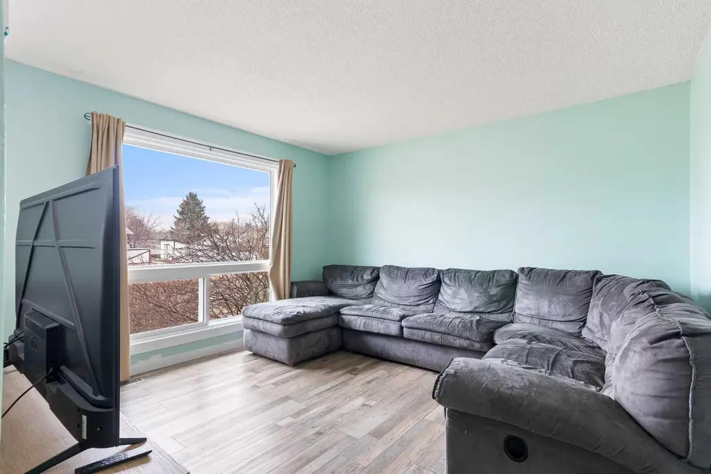 2725 47 Avenue Lloydminster SK S9V 1H3
