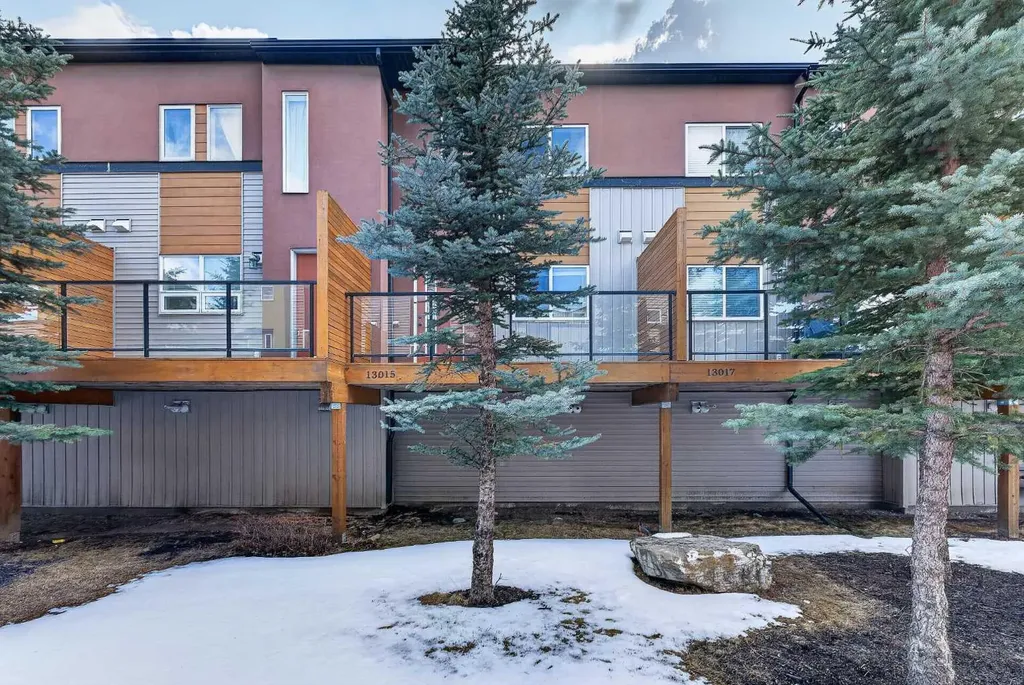 13015 Coventry Hills Way NE Calgary AB T3K 0W6