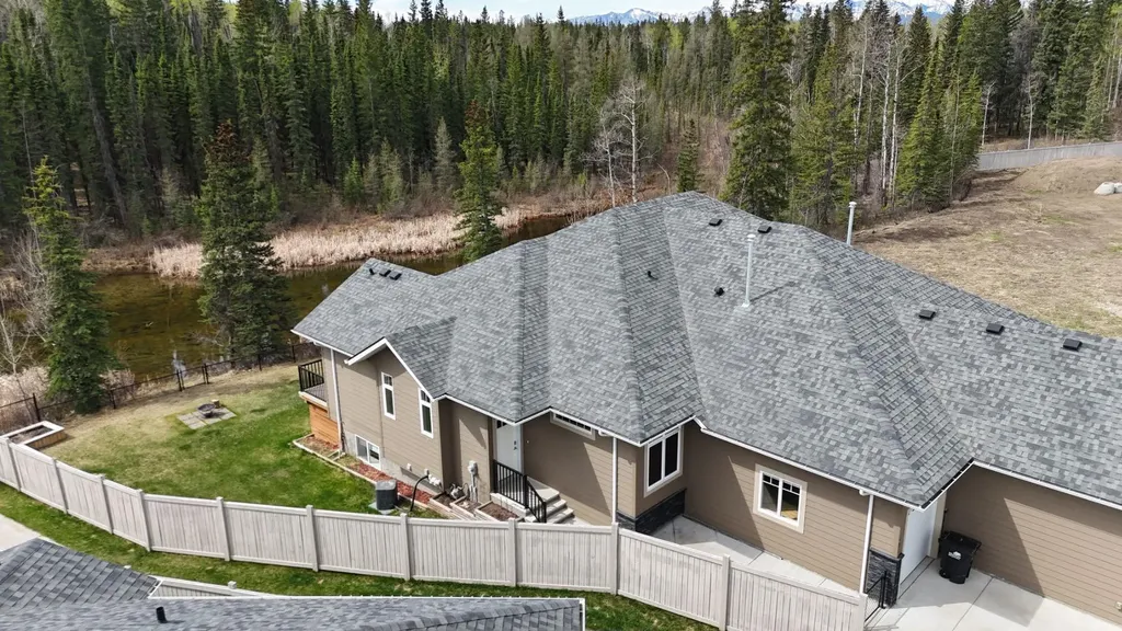 128 Berry Place Hinton AB T7V0C1