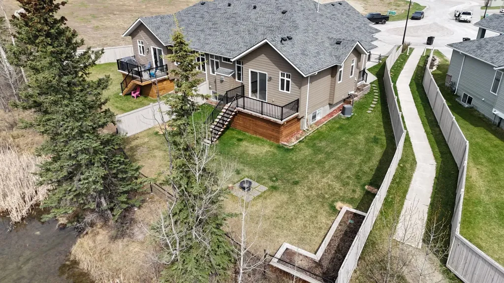 128 Berry Place Hinton AB T7V0C1