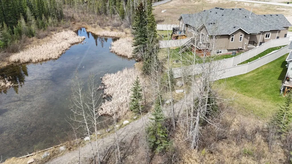 128 Berry Place Hinton AB T7V0C1