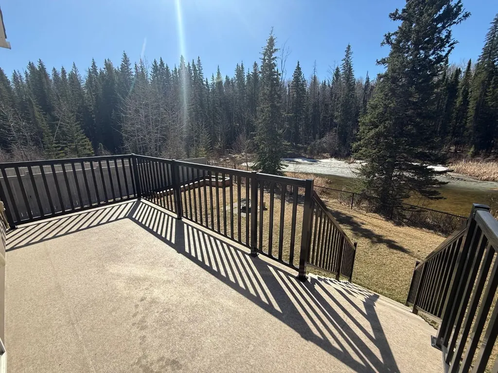 128 Berry Place Hinton AB T7V0C1
