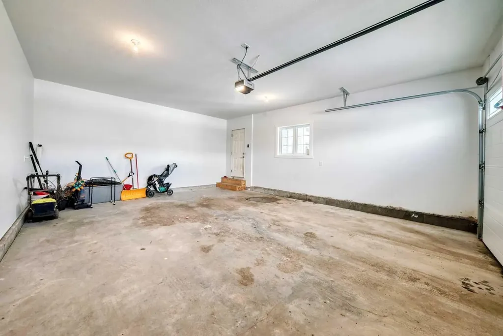 99 Livingston Close Red Deer AB T4R0J9