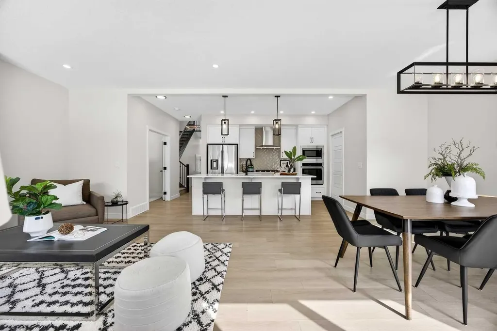 997 Alpine Drive SW Calgary AB T2Y 0Z3