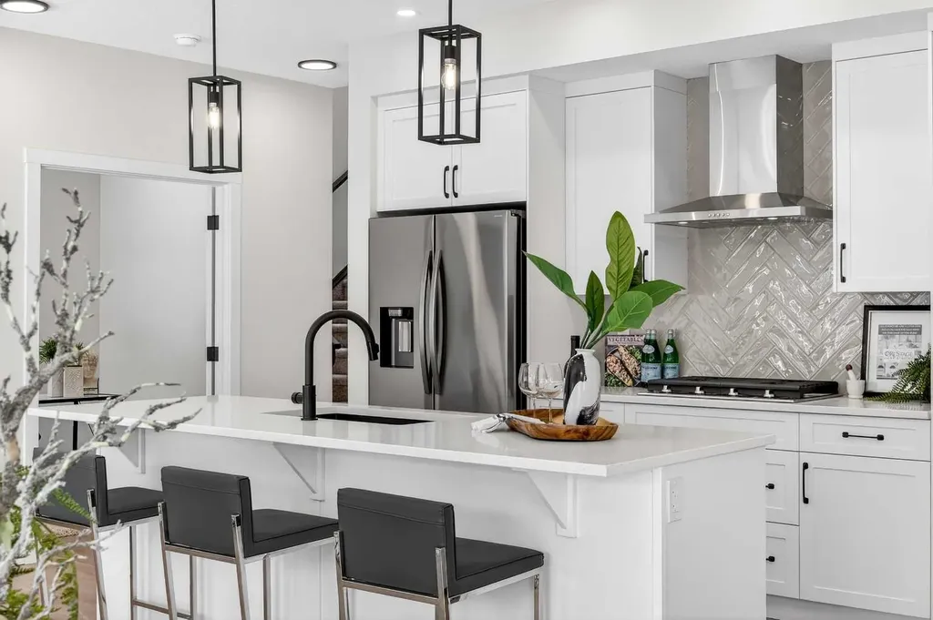 997 Alpine Drive SW Calgary AB T2Y 0Z3