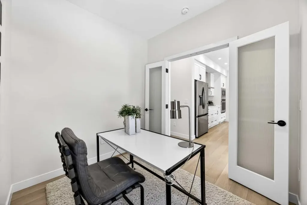 997 Alpine Drive SW Calgary AB T2Y 0Z3