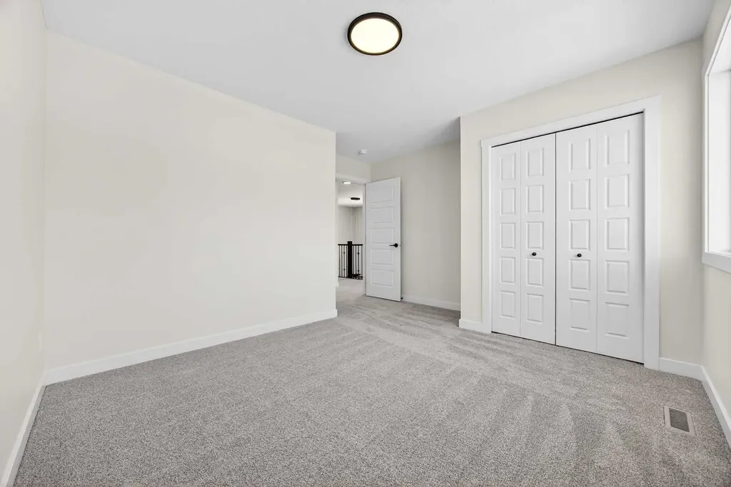997 Alpine Drive SW Calgary AB T2Y 0Z3